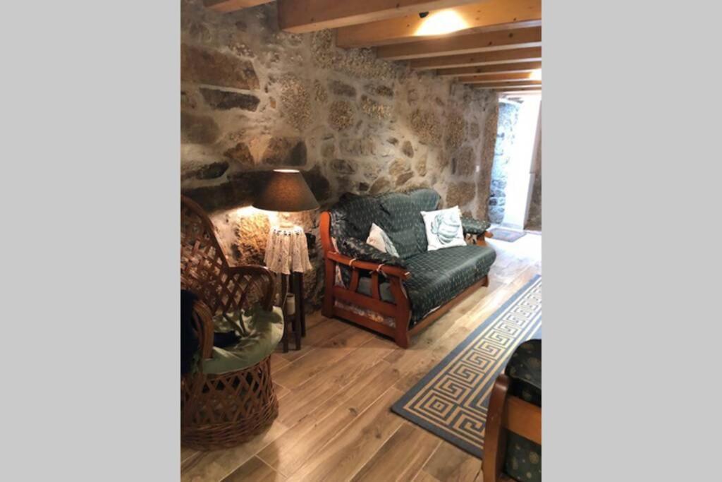 Grandfather's House * Tabua (Coimbra)